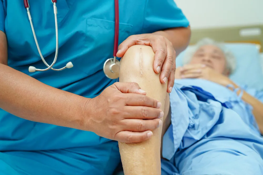 knee surgery in indore, knee specialist in indore